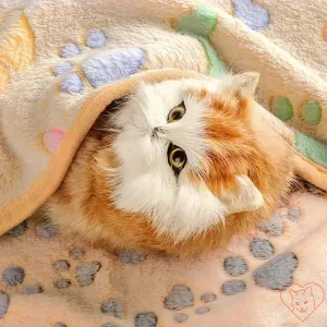 Flannel Paw Print Cat Blanket – Soft, Warm, and Fur-Free Universal Pet Blanket
