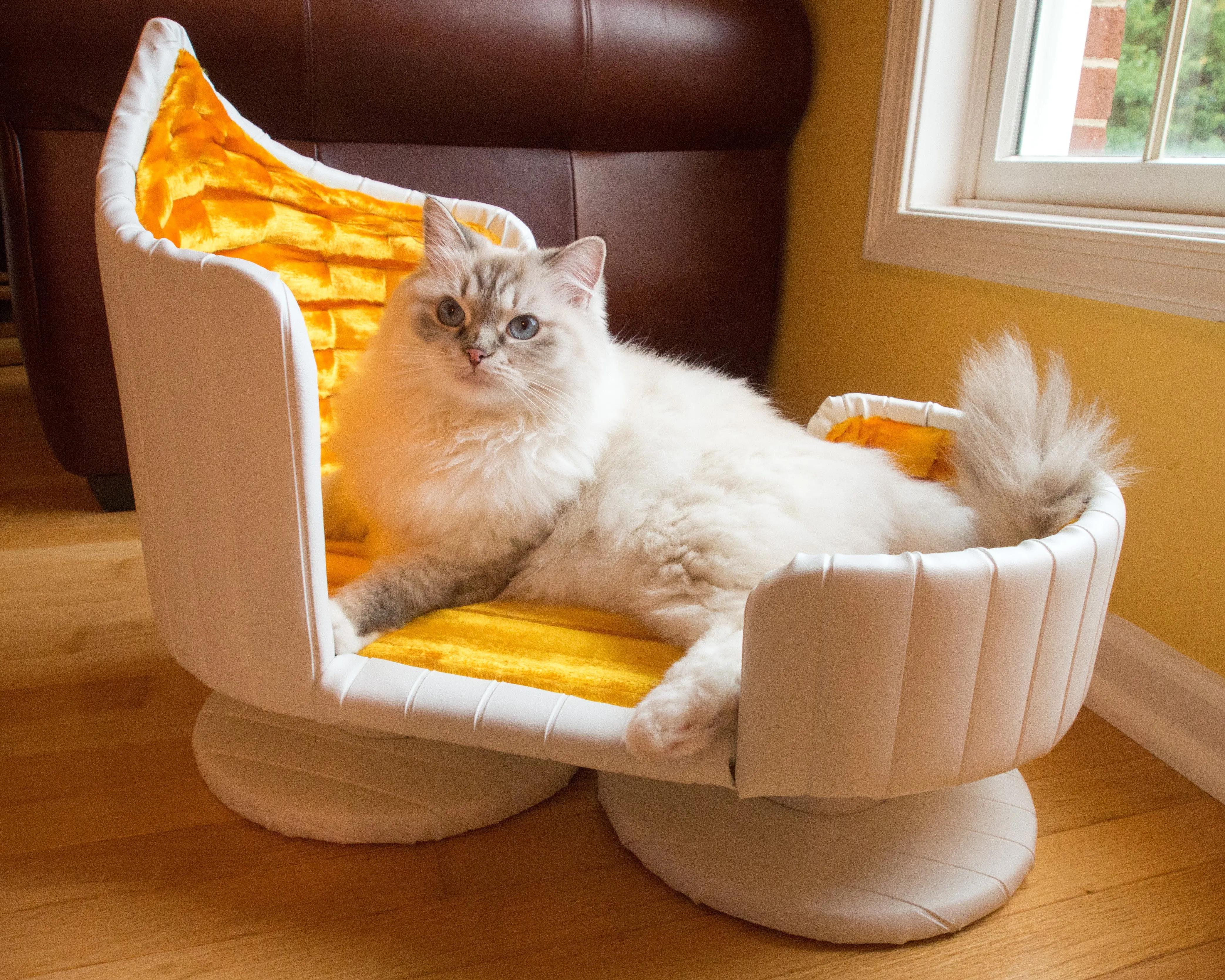ROYAL DAVENPORT LUXURY PET BED